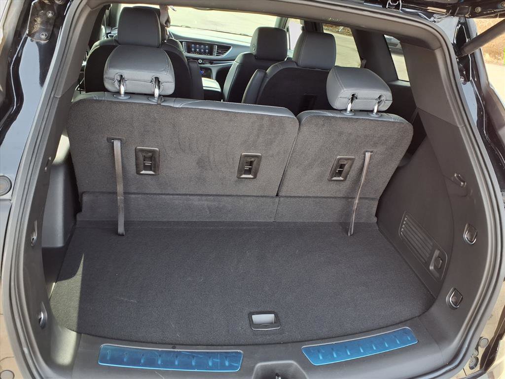 Used 2023 Buick Enclave Essence image 28