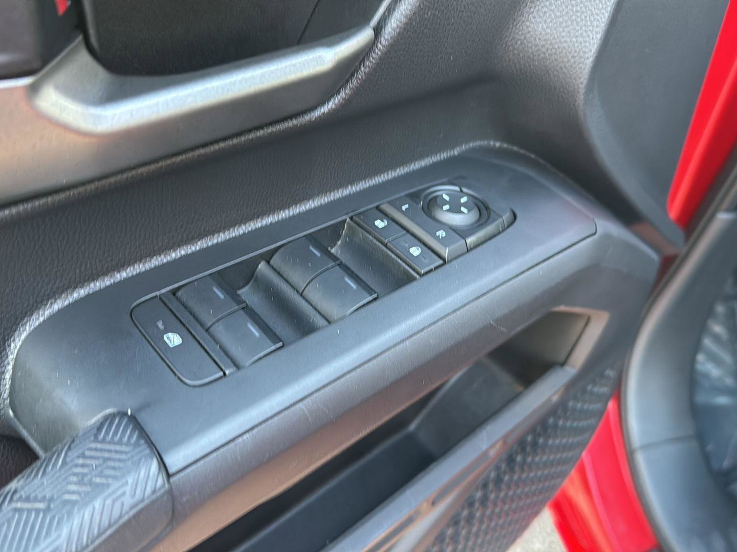 Used 2024 Toyota Tacoma TRD Off-Road image 26