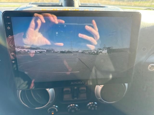 Used 2017 Jeep Wrangler Unlimited Rubicon image 30