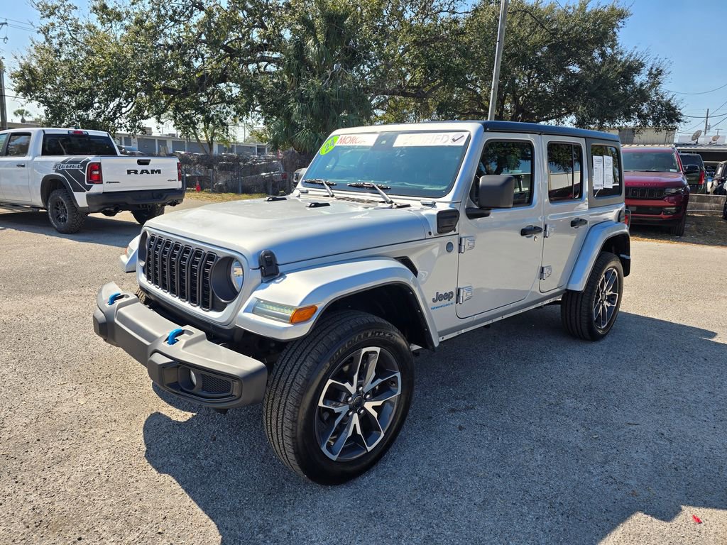 Used 2024 Jeep Wrangler Sport S image 2