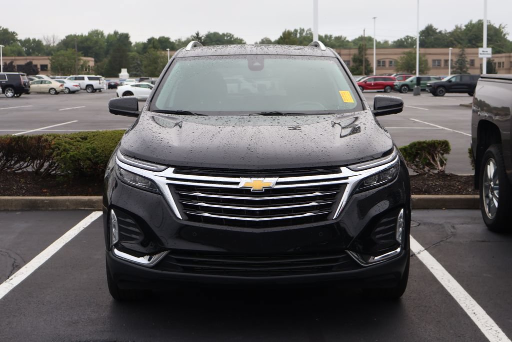 Used 2023 Chevrolet Equinox Premier AWD/4WD image 2