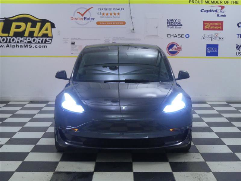 Used 2023 Tesla Model 3 Standard Range image 2
