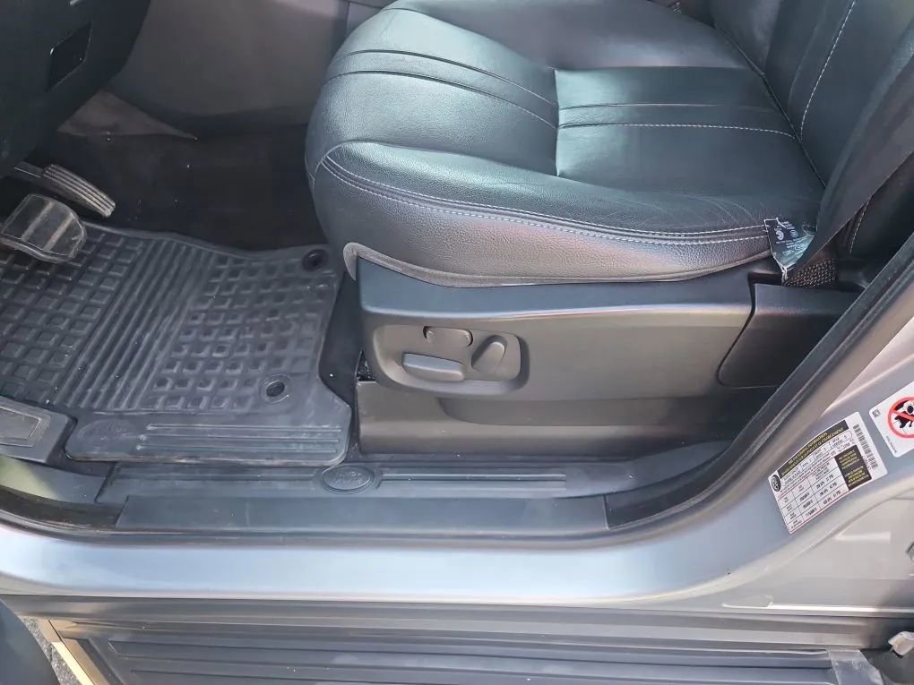 Used 2016 Land Rover LR4 HSE Silver Edition image 42