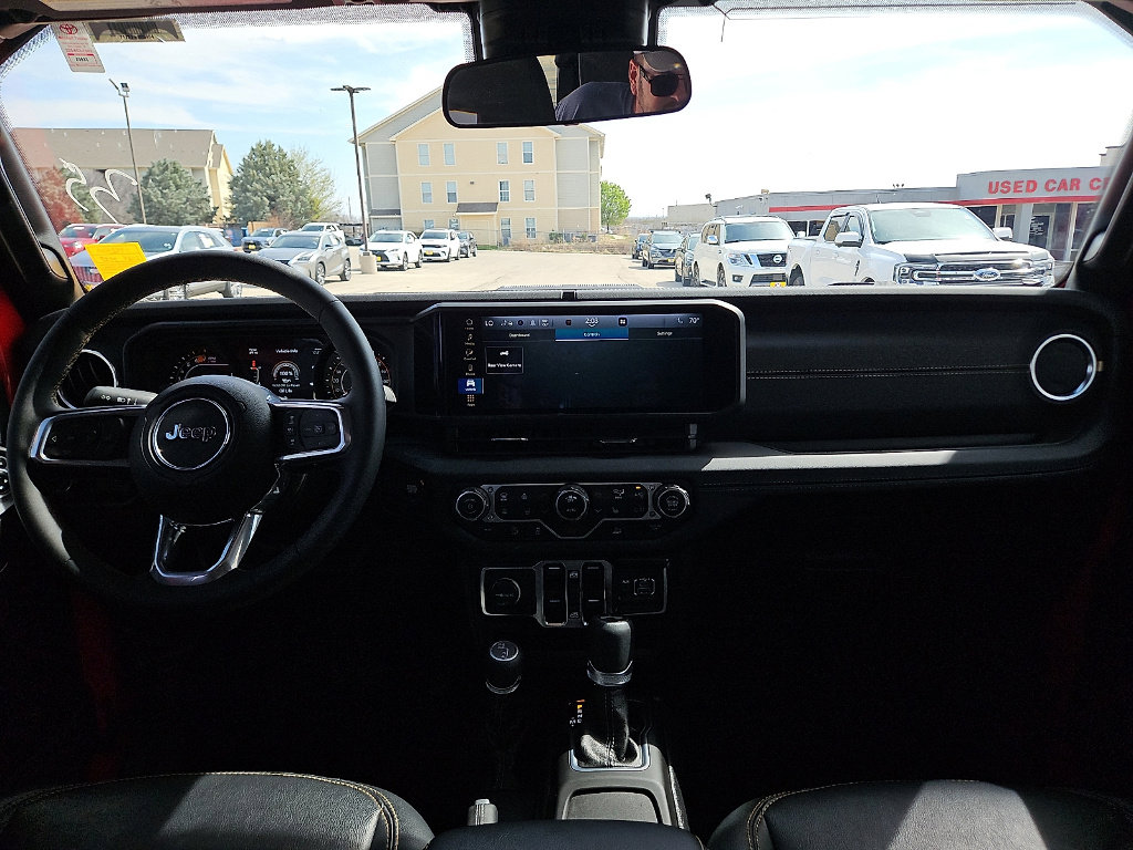 Used 2024 Jeep Wrangler Sahara image 10