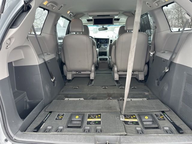 Used 2015 Toyota Sienna AWD image 45
