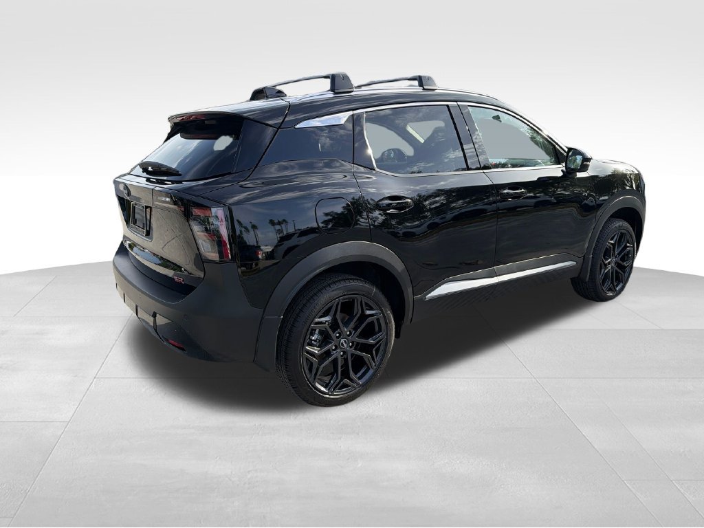 New 2026 Nissan Kicks SR w/ Cold Weather Package FWD image 8