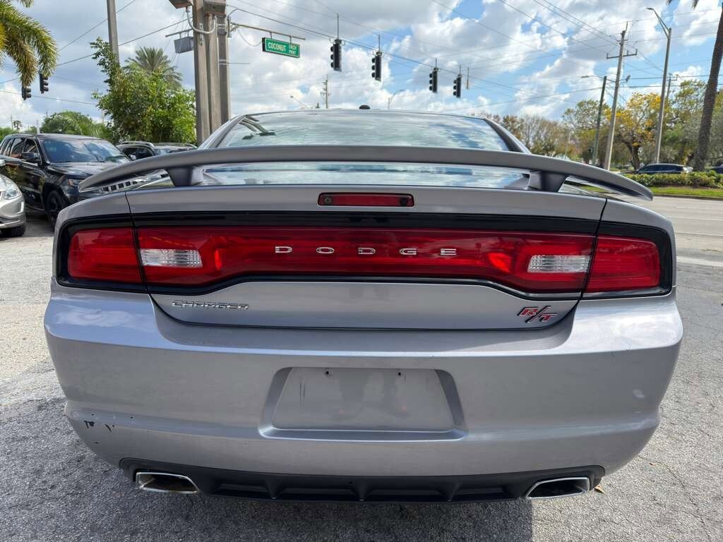 Used 2014 Dodge Charger R/T RWD image 4
