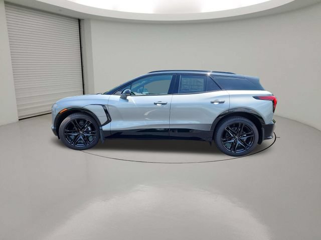 New 2026 Chevrolet Blazer EV RS w/ LPO, Blackout Package FWD image 4