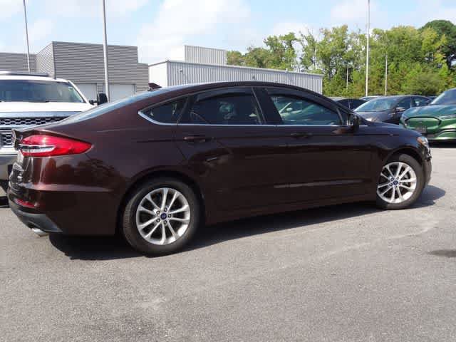Used 2019 Ford Fusion SE FWD image 4