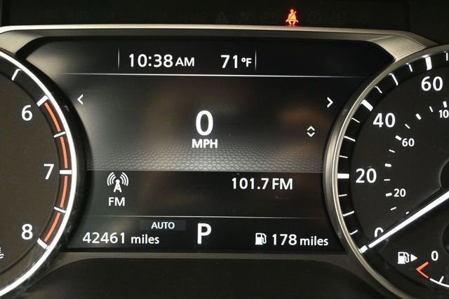 Used 2025 Nissan Rogue SV AWD/4WD image 15