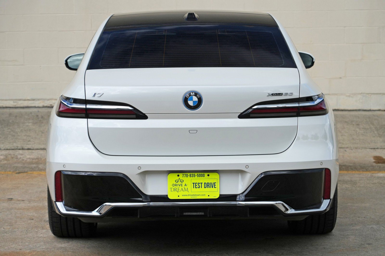 Used 2023 BMW i7 xDrive60 w/ Executive Package 2 AWD/4WD image 63