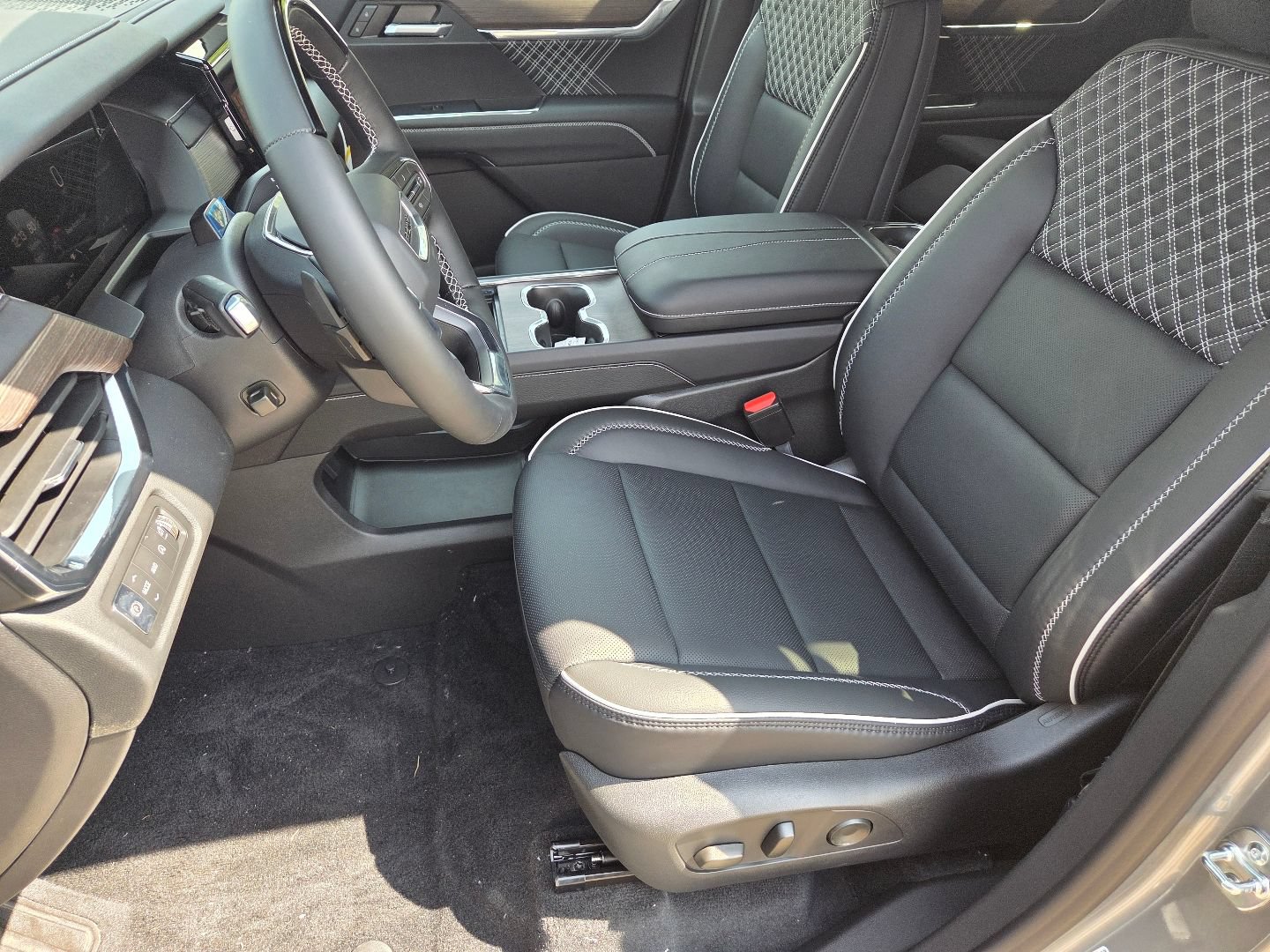 New 2026 GMC Acadia Denali w/ Super Cruise Package AWD/4WD image 26