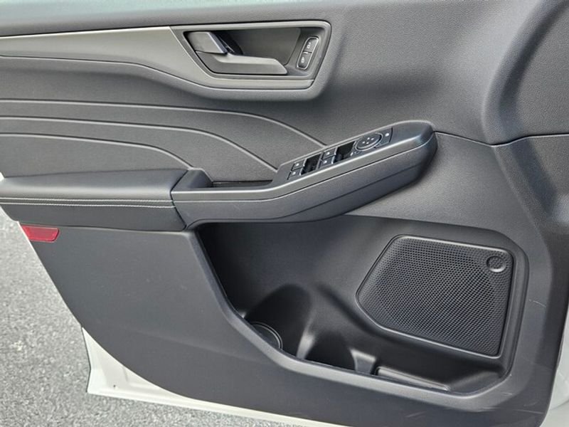 New 2026 Ford Escape Active w/ Tech Pack #1 FWD image 31