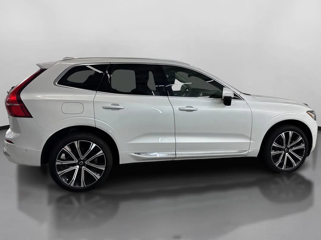 Used 2023 Volvo XC60 B5 Ultimate w/ Climate Package AWD/4WD image 11