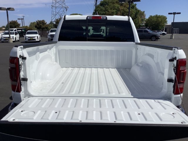 Used 2023 RAM 1500 Laramie AWD/4WD image 31