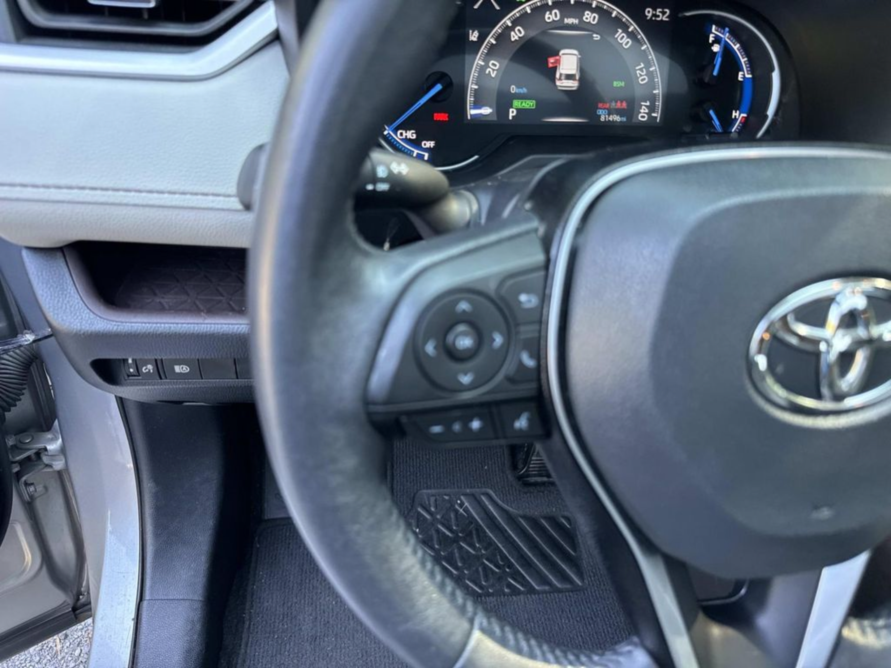 Used 2021 Toyota RAV4 Limited AWD/4WD image 19