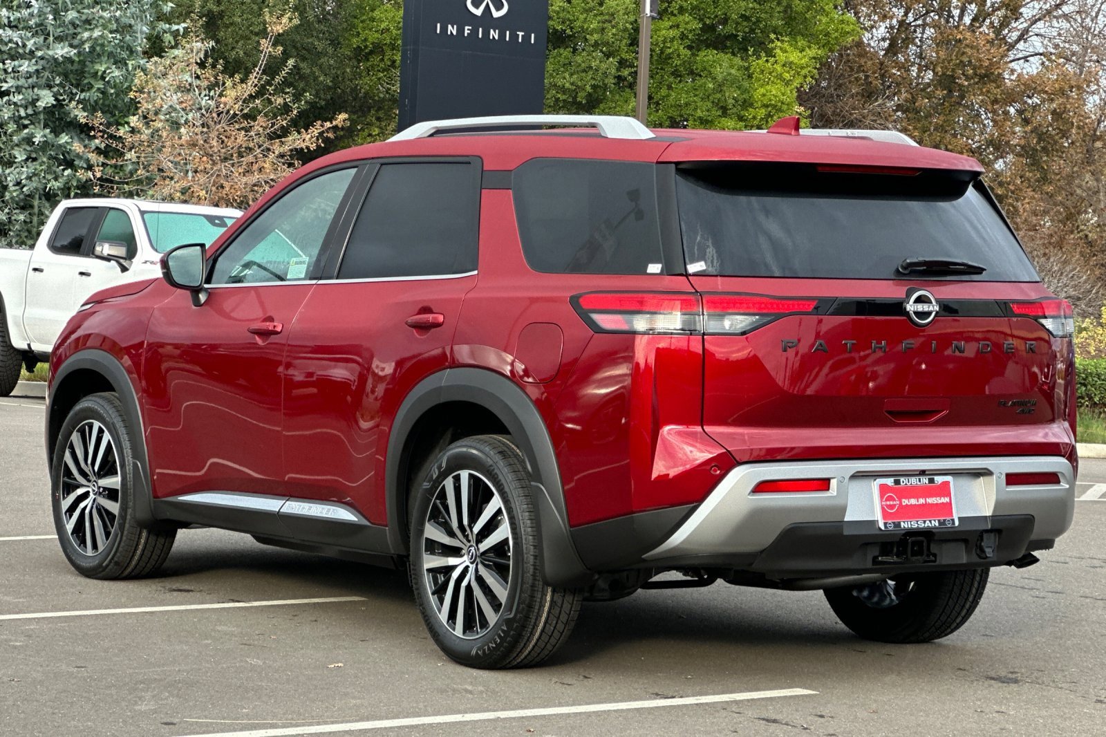 New 2025 Nissan Pathfinder Platinum w/ Black Appearance Package image 6