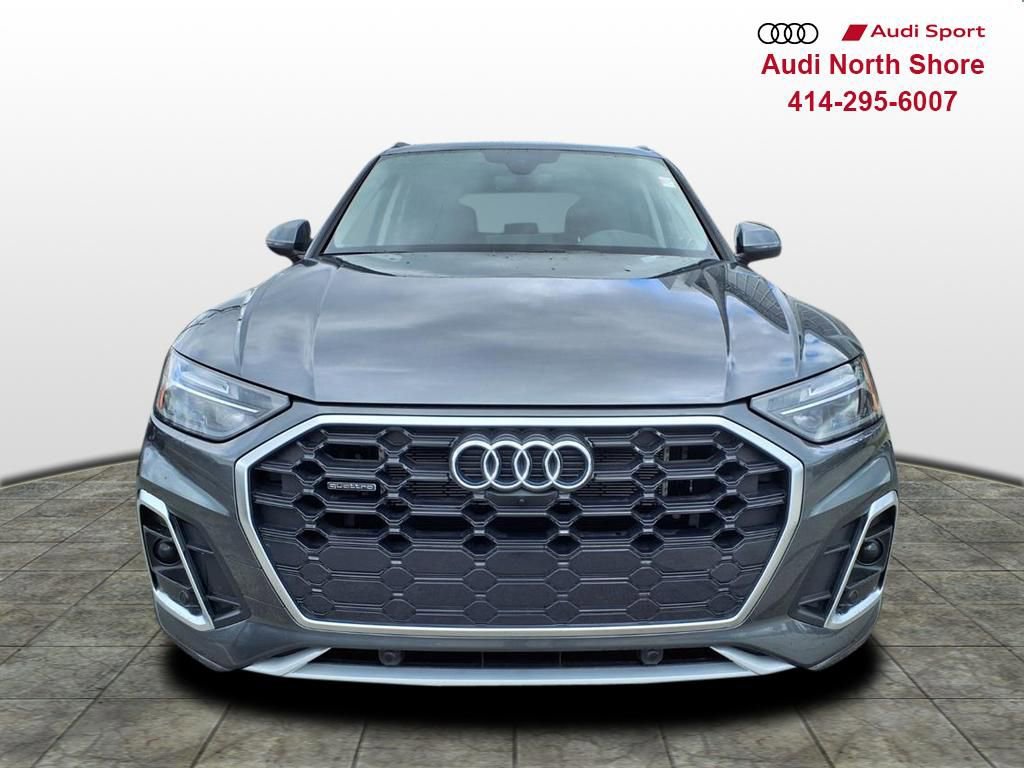 Used 2025 Audi Q5 e Premium Plus w/ Premium Plus Package image 6