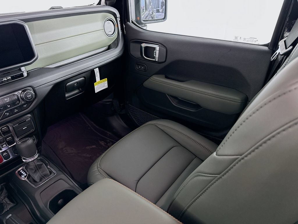New 2026 Jeep Gladiator Mojave AWD/4WD image 32