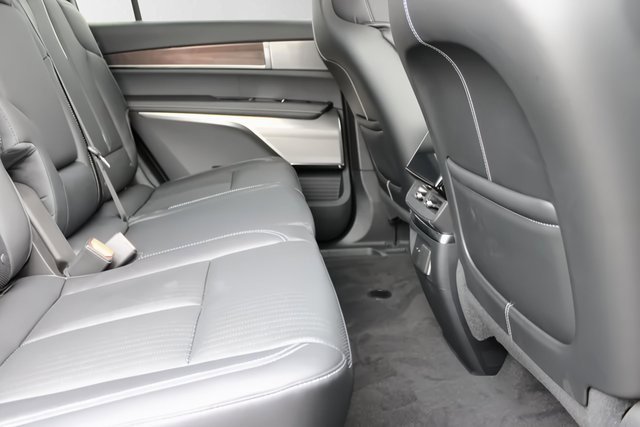 New 2026 Cadillac Vistiq Luxury image 27