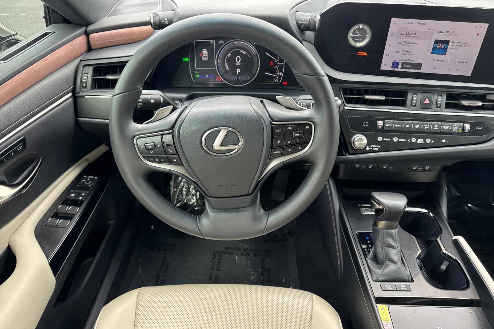 Used 2025 Lexus ES 300h w/ Premium Package FWD image 27