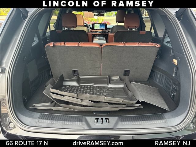 Used 2026 Lincoln Aviator Reserve AWD/4WD image 6