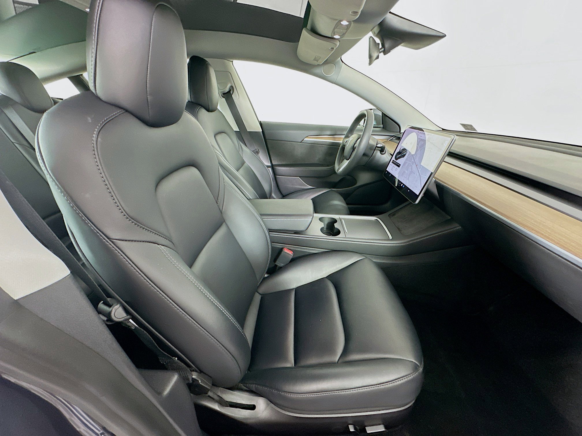 Used 2021 Tesla Model 3 Standard Range Plus image 30