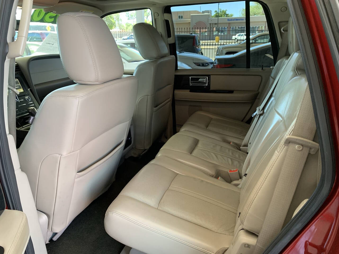 Used 2017 Lincoln Navigator Select AWD/4WD image 9