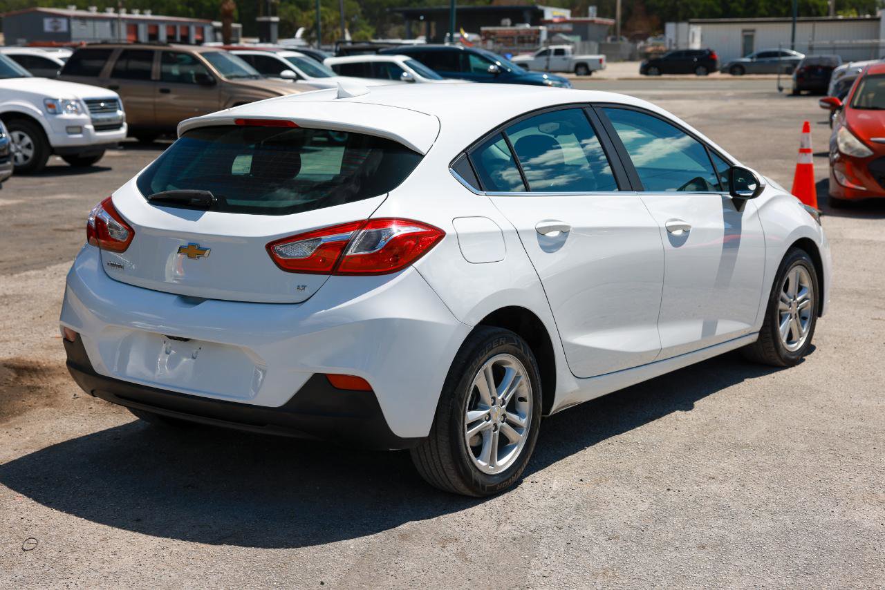 Used 2018 Chevrolet Cruze LT image 11