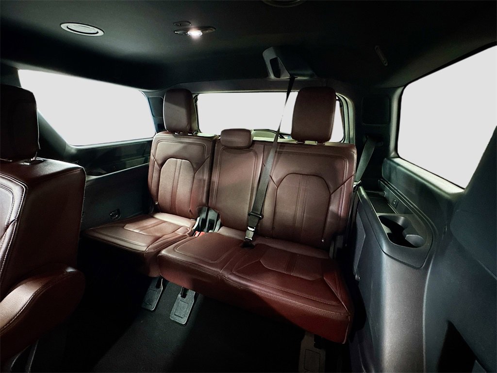 Used 2023 Ford Expedition Limited image 15