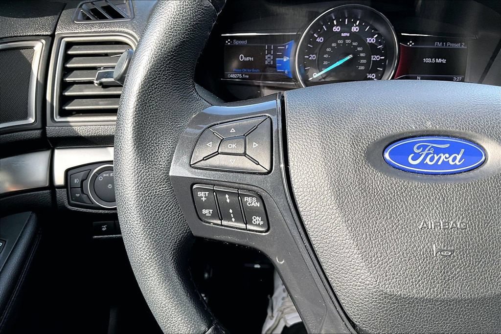 Used 2019 Ford Explorer XLT w/ Equipment Group 202A AWD/4WD image 17