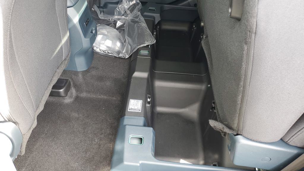 New 2025 Ford Maverick XL w/ Equipment Group 102A image 33
