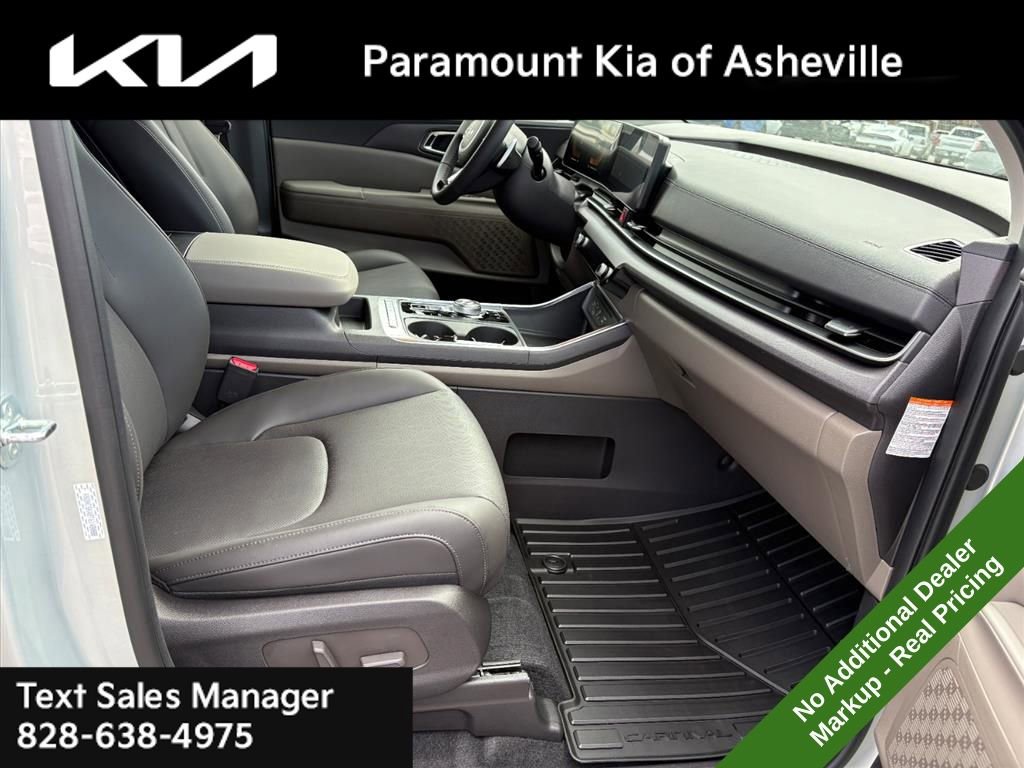 New 2026 Kia Carnival EX FWD image 20