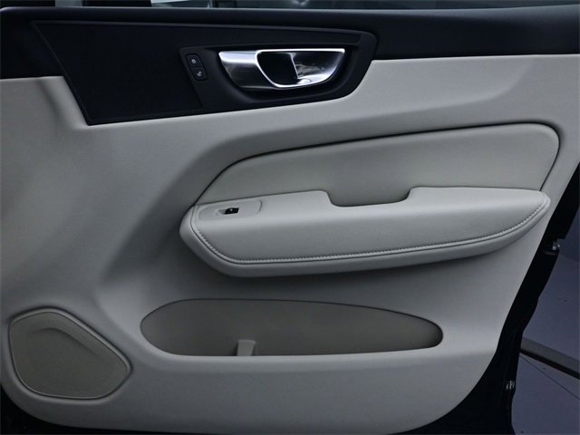 Used 2025 Volvo XC60 B5 Plus w/ Protection Package Premier image 30