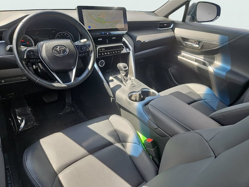Used 2024 Toyota Venza Nightshade AWD/4WD image 11