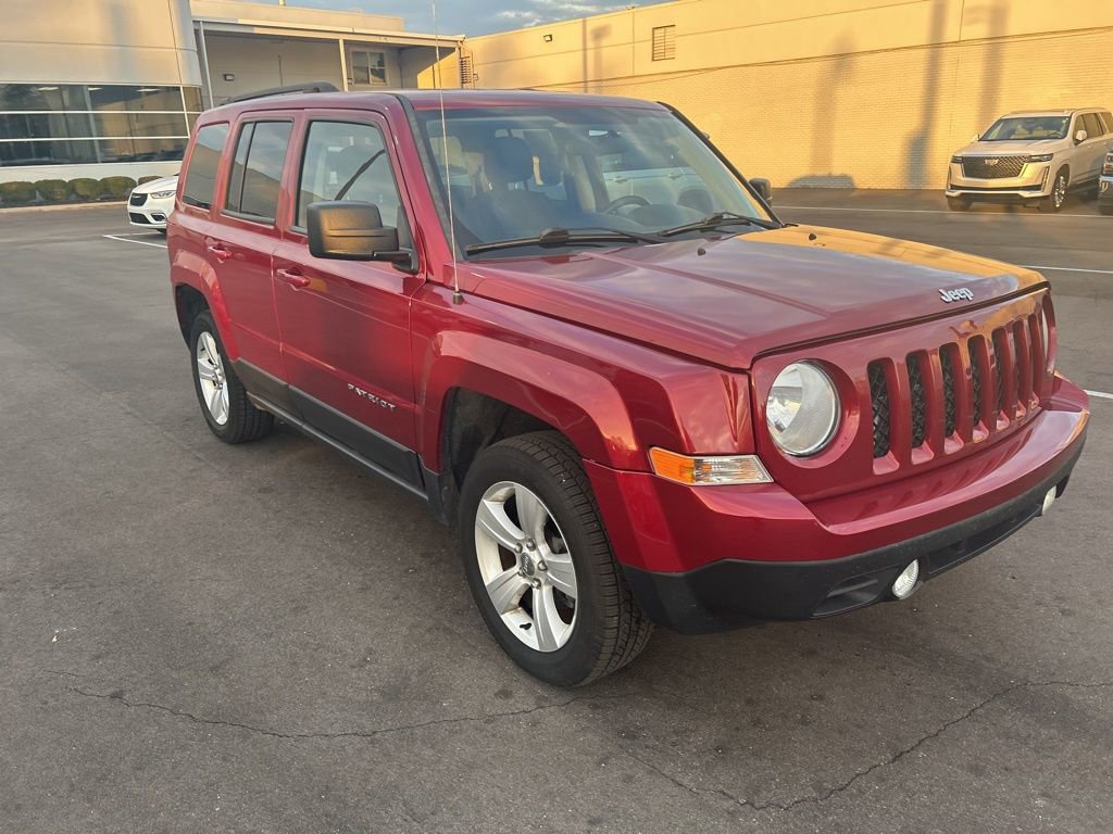 Used 2014 Jeep Patriot Latitude image 3