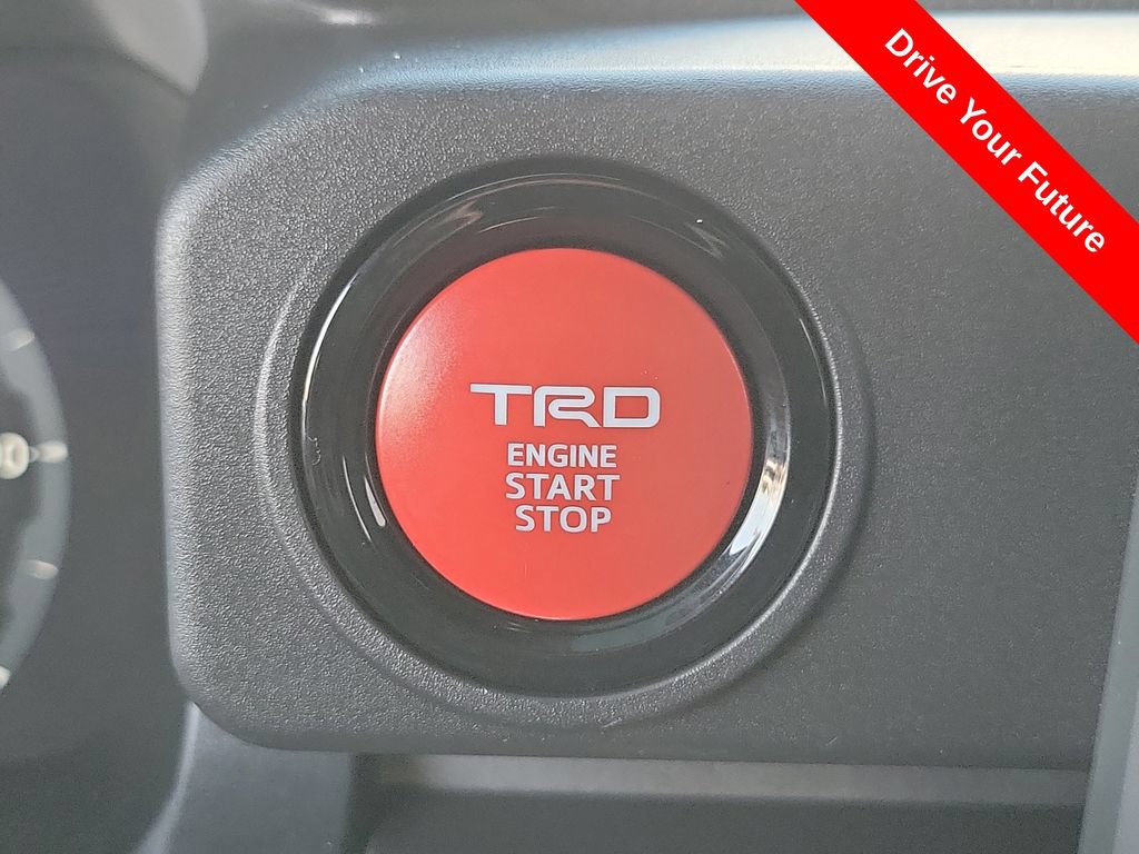 Used 2025 Toyota Tacoma TRD Sport AWD/4WD image 11