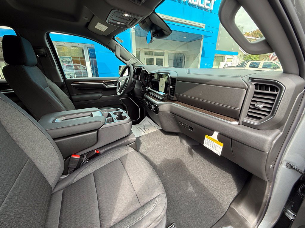 New 2026 Chevrolet Silverado 1500 LT w/ Z71 Off-Road Package AWD/4WD image 36