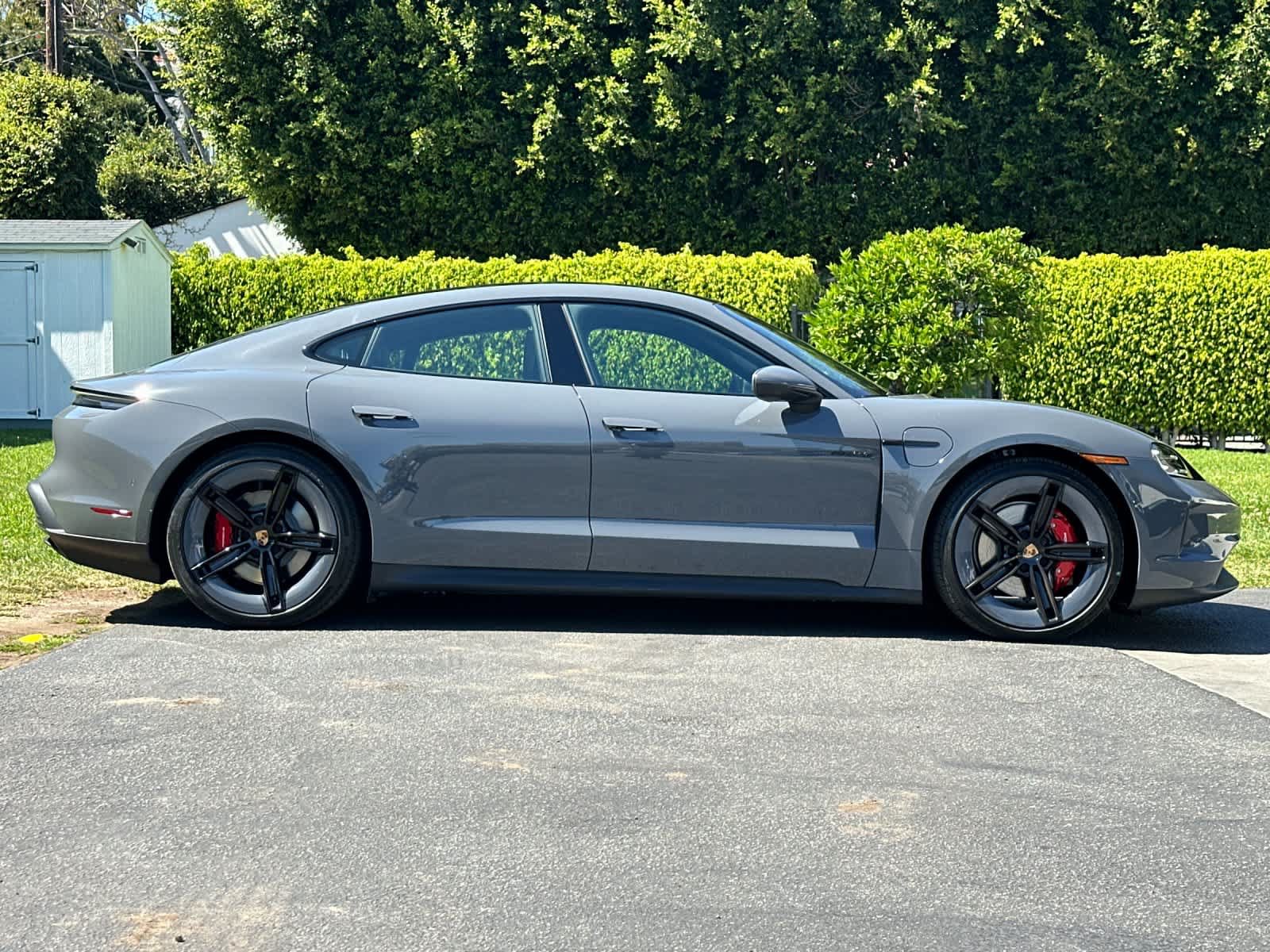 New 2026 Porsche Taycan 4S AWD/4WD image 9