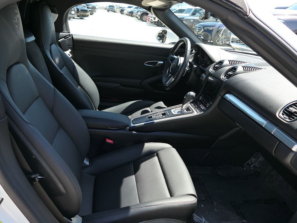 Used 2024 Porsche 718 Boxster RWD image 24