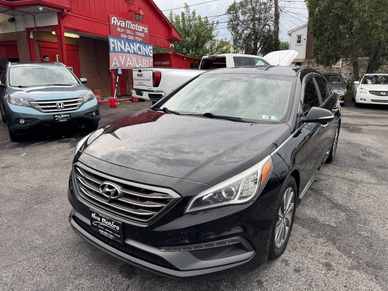 Used 2015 Hyundai Sonata FWD image 1