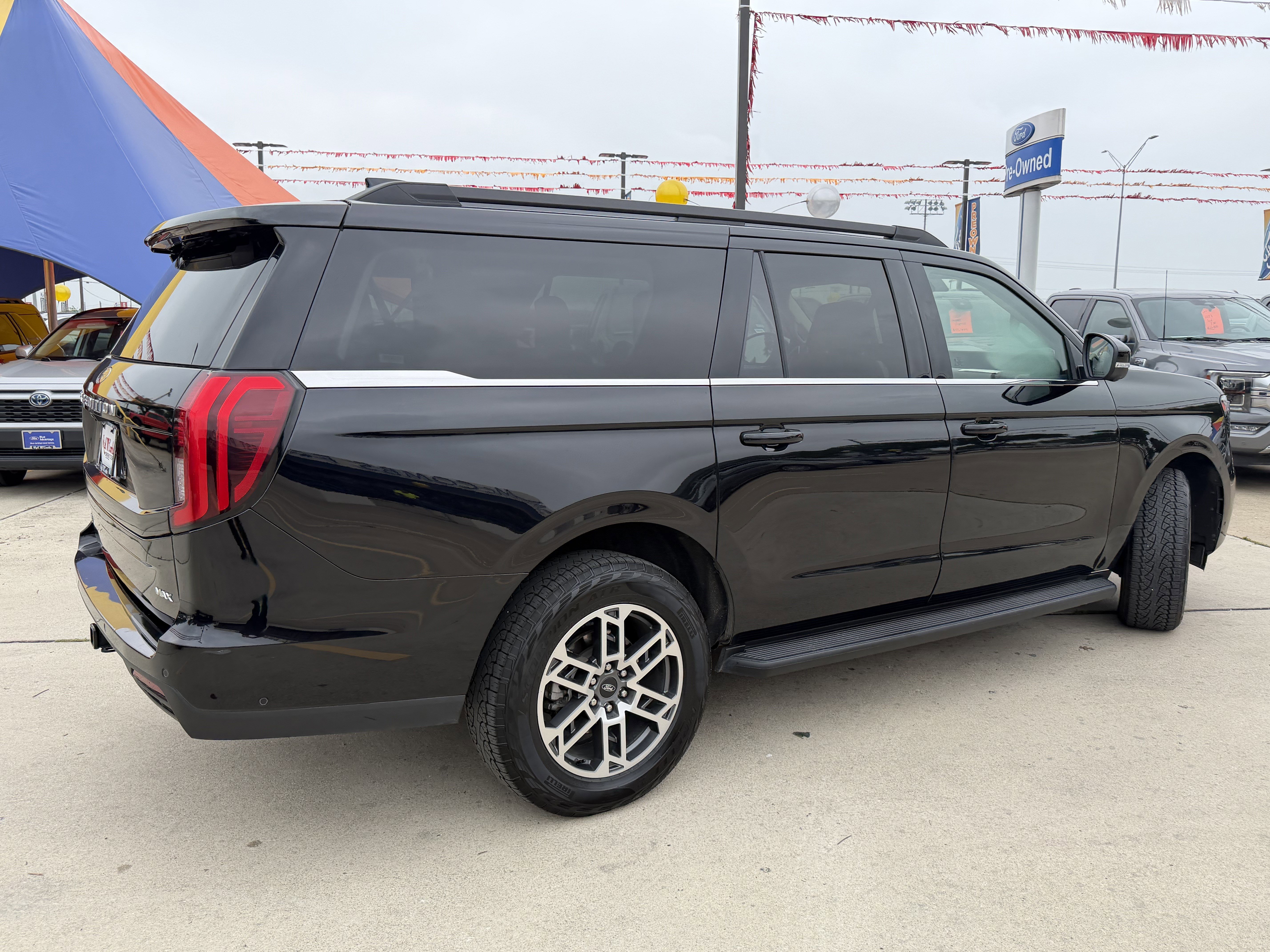Certified 2025 Ford Expedition Max Active AWD/4WD image 5