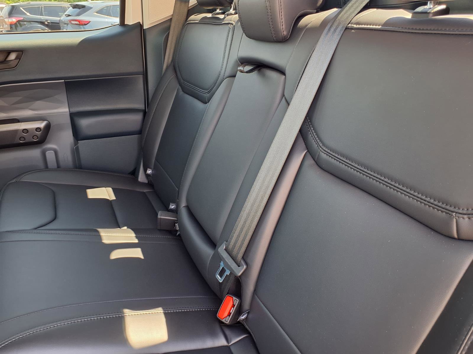 Used 2023 Ford Maverick Lariat w/ Lariat Luxury Package AWD/4WD image 6