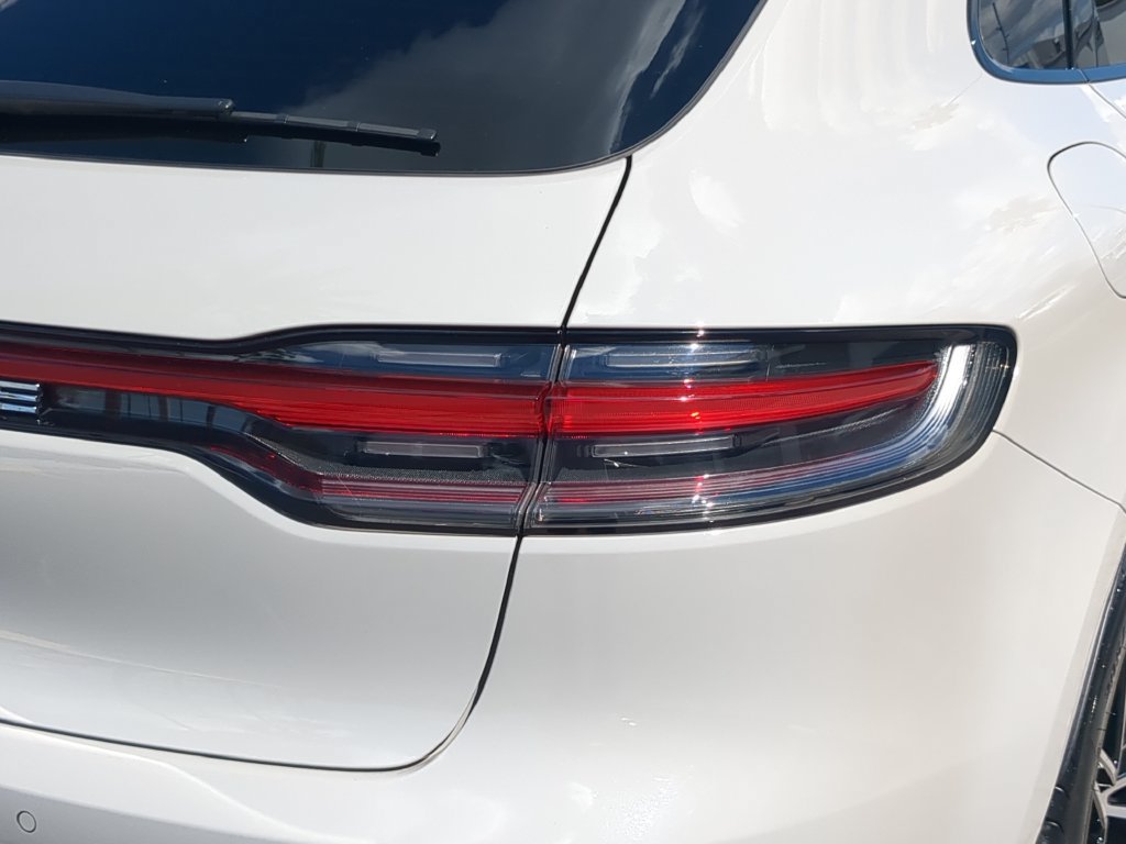 Used 2022 Porsche Macan AWD/4WD image 7