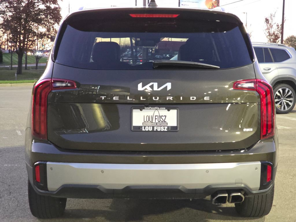 Used 2023 Kia Telluride S image 18