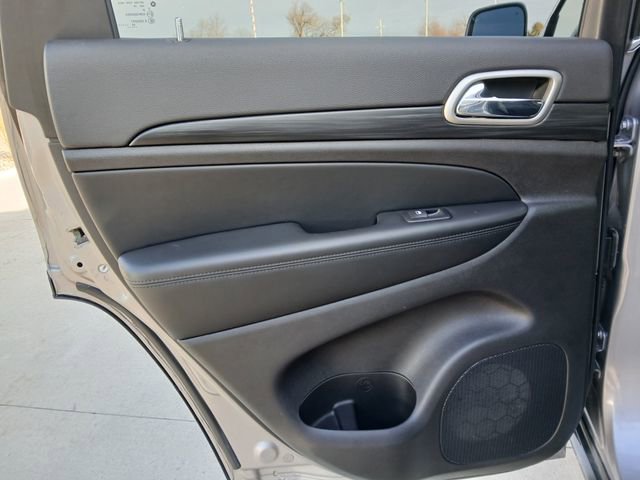 Used 2020 Jeep Grand Cherokee Laredo image 15