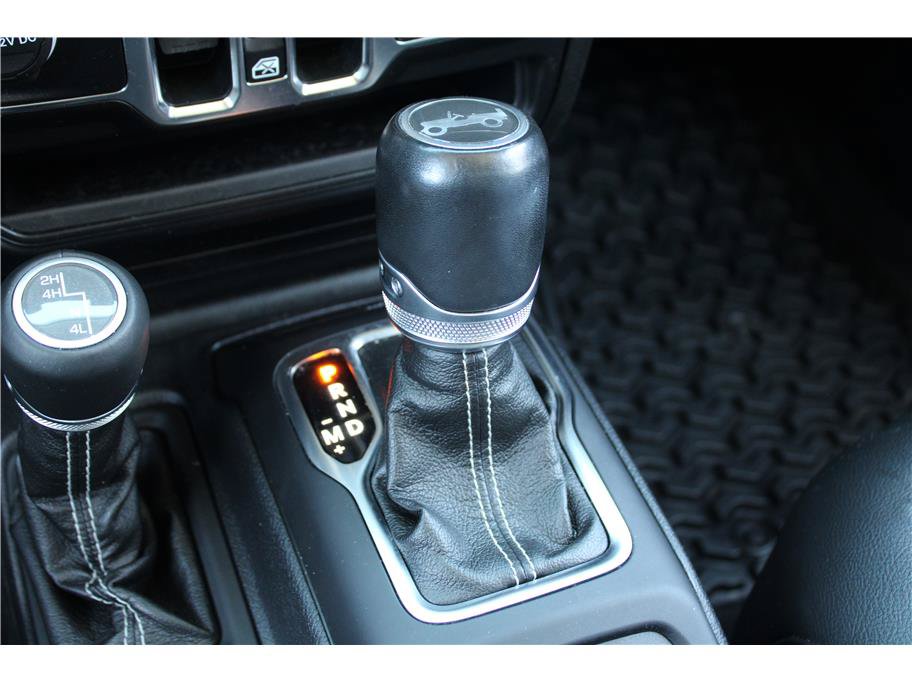 Used 2020 Jeep Wrangler Unlimited Sahara AWD/4WD image 29