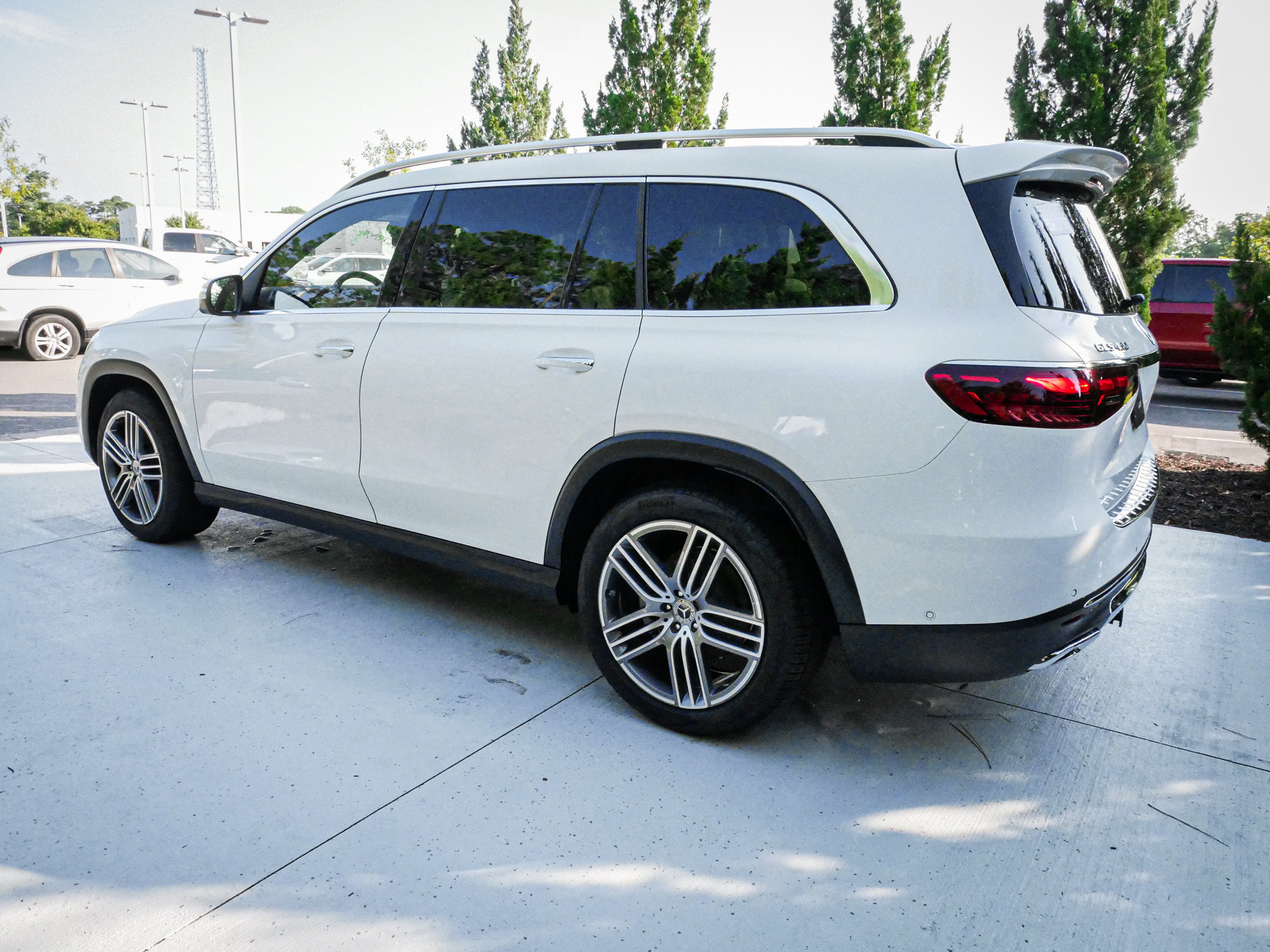 Used 2025 Mercedes-Benz GLS 450 4MATIC image 7