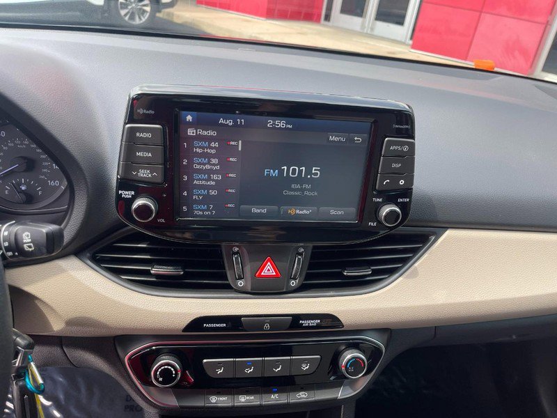 Used 2018 Hyundai Elantra GT image 24