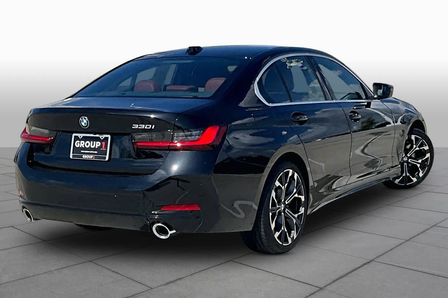 Used 2025 BMW 330i Sedan RWD image 12